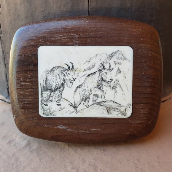 Mountain Goats Scrimshaw Style Wooden Belt Buckle - Picture 1 of 4